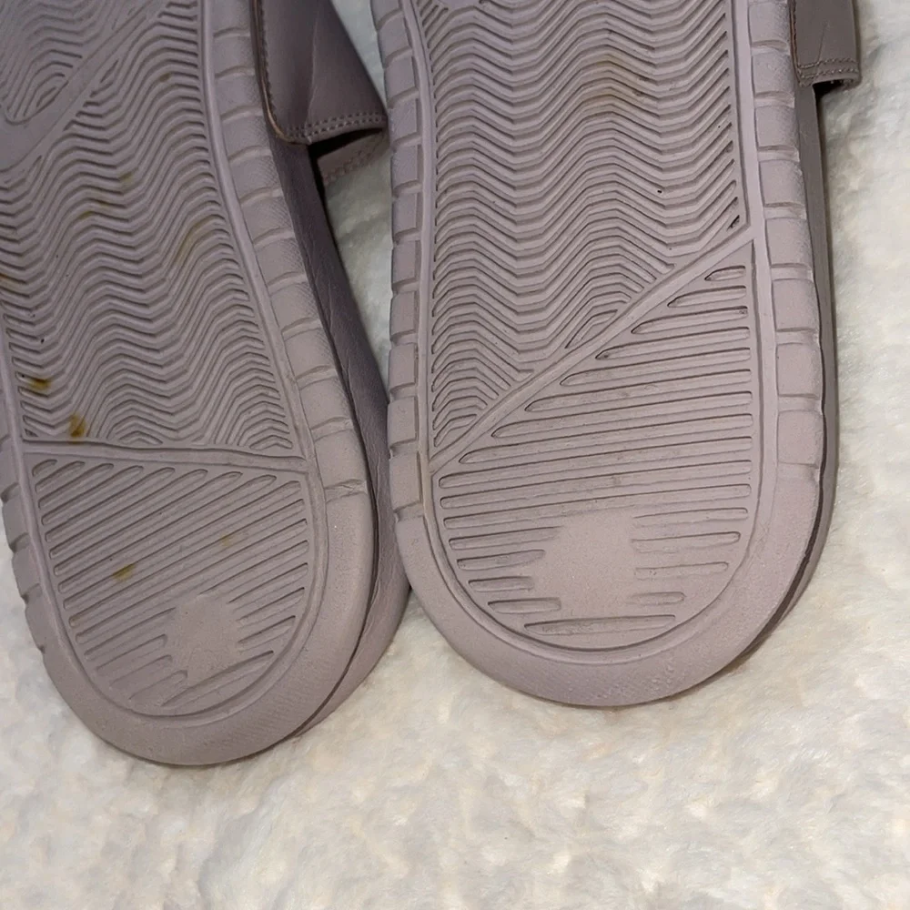 Nike Slides - Picture 7 of 8